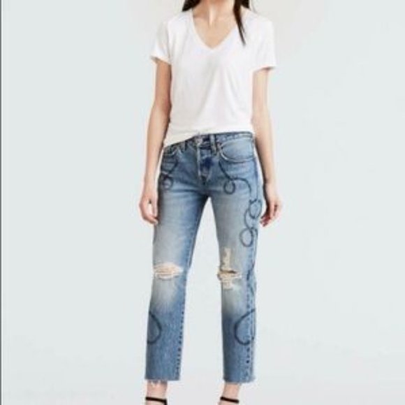 Levi’s Premium 501 Original Cropped Jeans Birthday Bae Medium Wash 24 - Picture 1 of 5